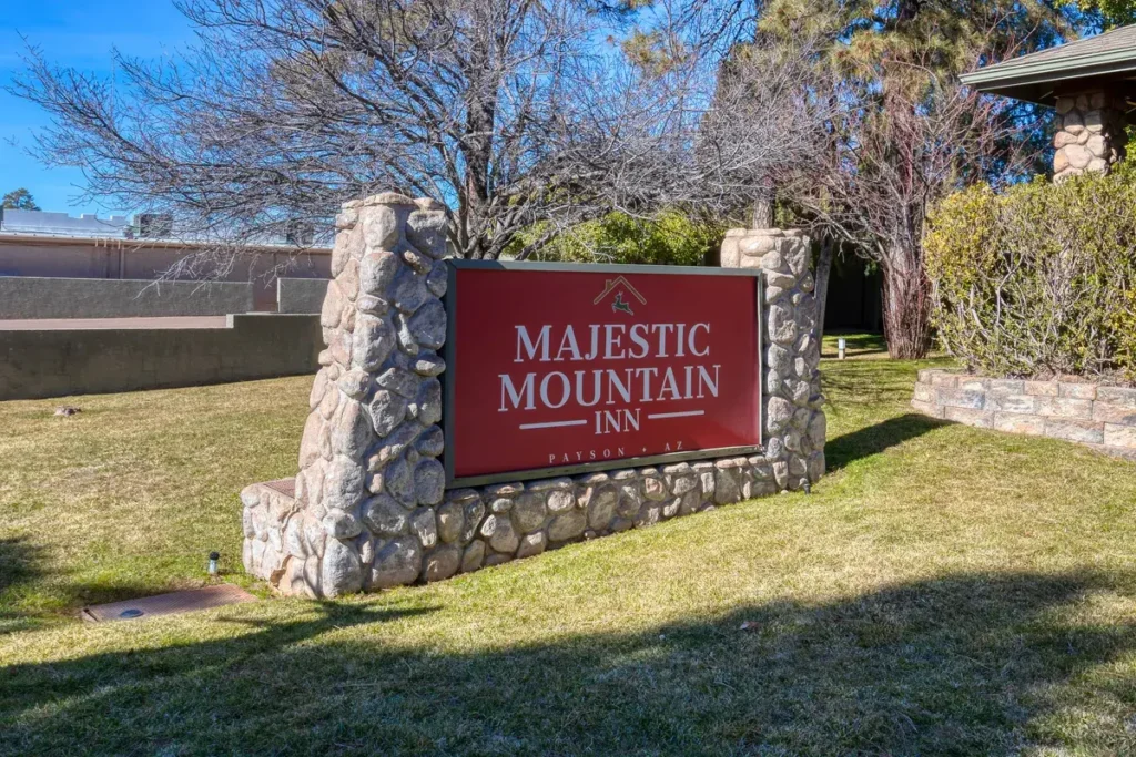 Majestic Mountain Inn: Your Perfect Stay at the Best Hotel in Payson, AZ
