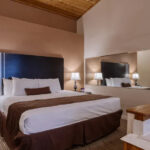 Luxury on a Budget: Affordable Mountain Lodging at Majestic Mountain Inn