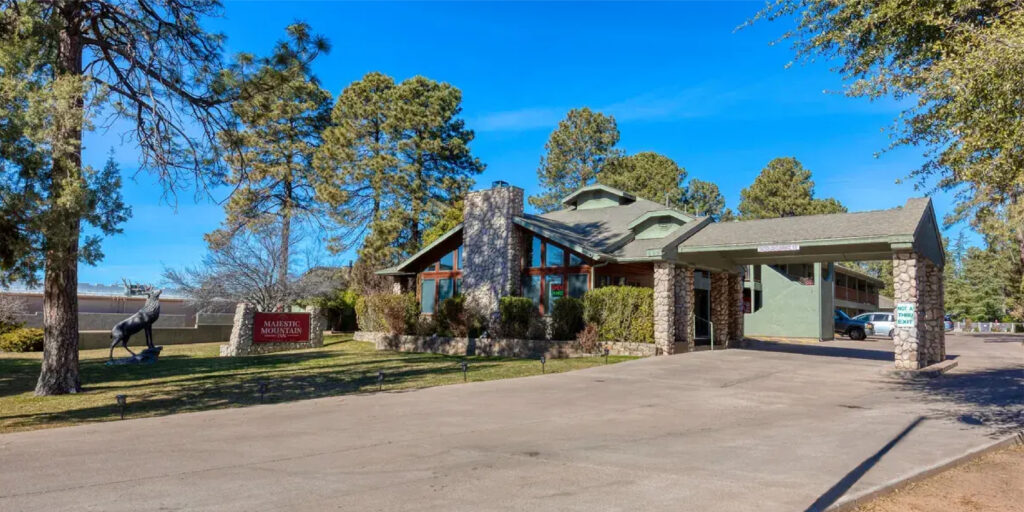 Honeymoon in Arizona’s Mountains: Majestic Mountain Inn Experience